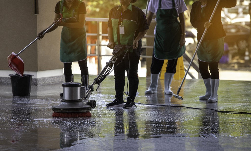Industrial & Institutional Cleaning